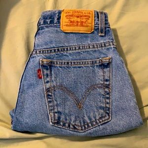 authentic levi 550 shorts!